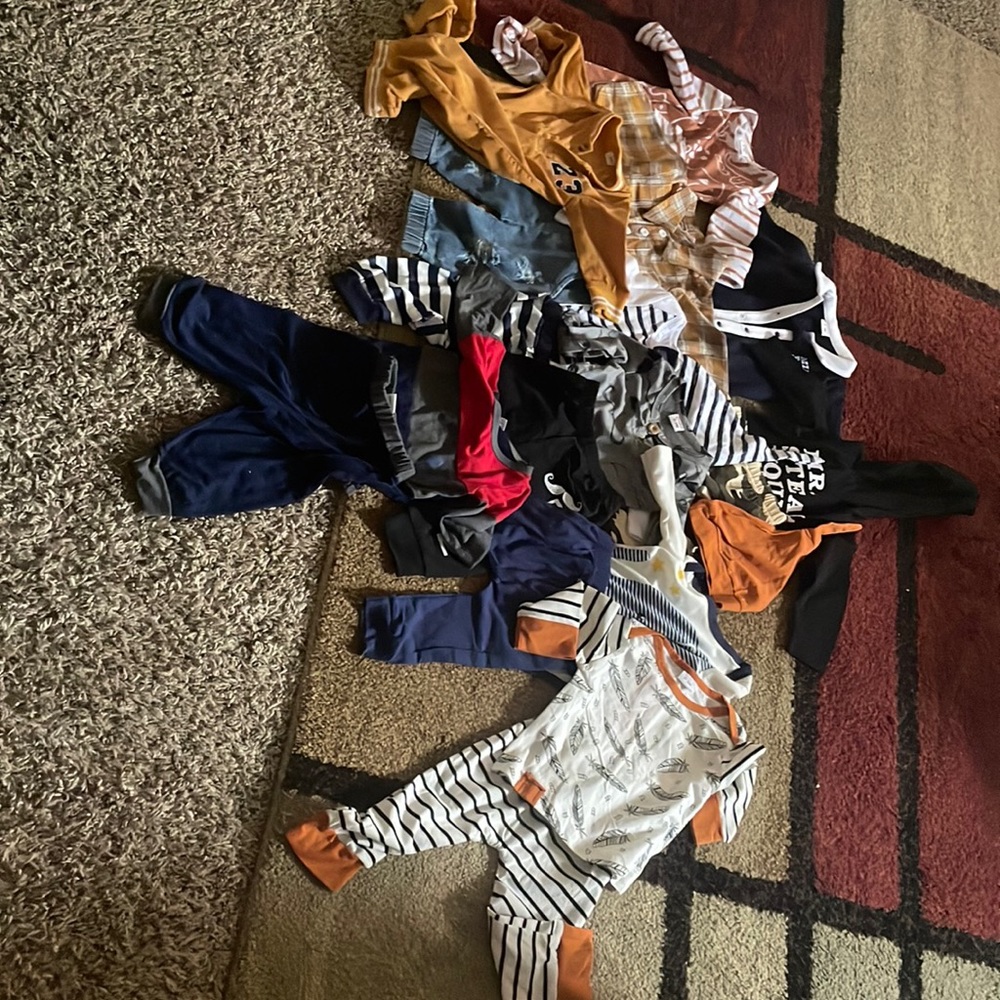 kids clothes wore once and couldn’t fit after
